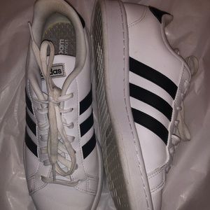 Adidas Grand Court Sneakers